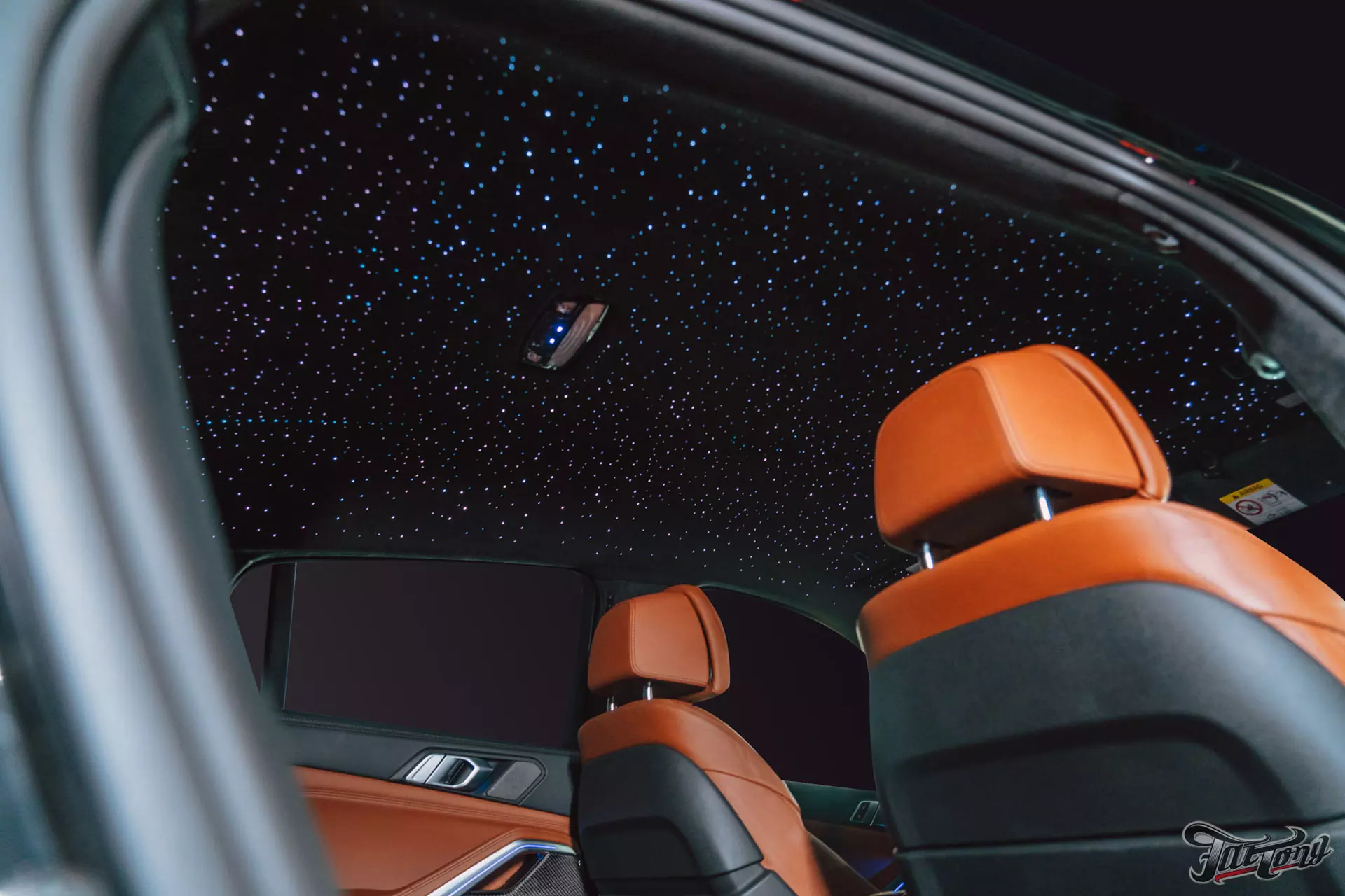 BMW X6 M50D. Звездное небо